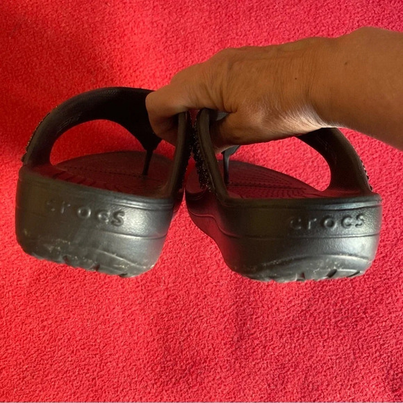 CROCS Sz 10 studded Front Post Platform Thing Style Slip On Sandals - Picture 10 of 12